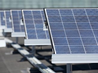 Aurinkosähköjärjestelmien tarjoajien määrän lisääntymisen myötä laitteiden ja asennusten taso vaihtelee melkoisesti. Kuvituskuva ABB.