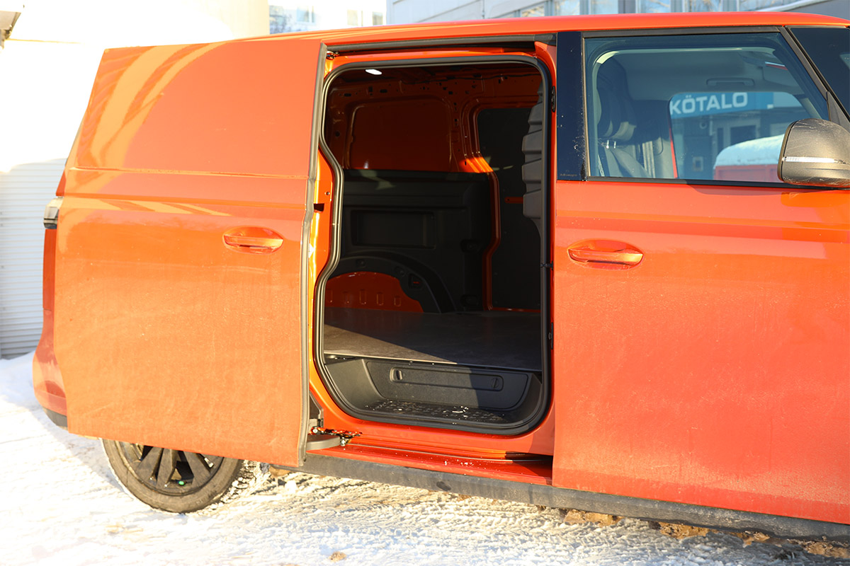 Volkswagen ID. Buzz Cargo. Kuva Mikko Arvinen.