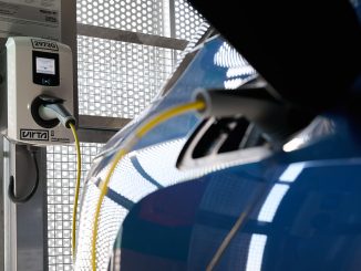 EU-maissa astuu 1.1.2025 voimaan RED III -direktiivi, joka edellyttää liikenne-energian jakeluvelvoitteen ulottamista sähköiseen liikenteeseen. Kuva: Virta.