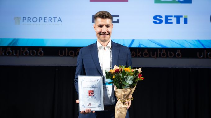Sähköteknisen kaupan liitto ry:n SG Armaturen oy:lle myöntämän Esimerkilliset tuotetiedot 2025 -tunnustuksen vastaanotti Country Manager Mikael Lukka. Kuva: Pekka Rousi.