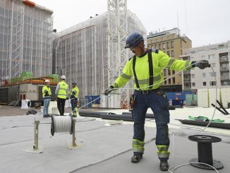 sahkoasentaja-Johnny Skog-tyomaalla-maria-heinola