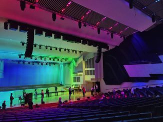 Finlandia-talon sisävalaistuksen uudistus tukee hienosti rakennuksen arvokasta arkkitehtuuria. Kuva: Jani Malkavuori.